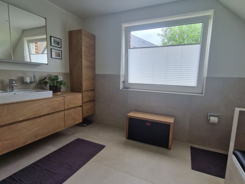 Elfering Fotos nach Fertigstellung Badsanierung 115251